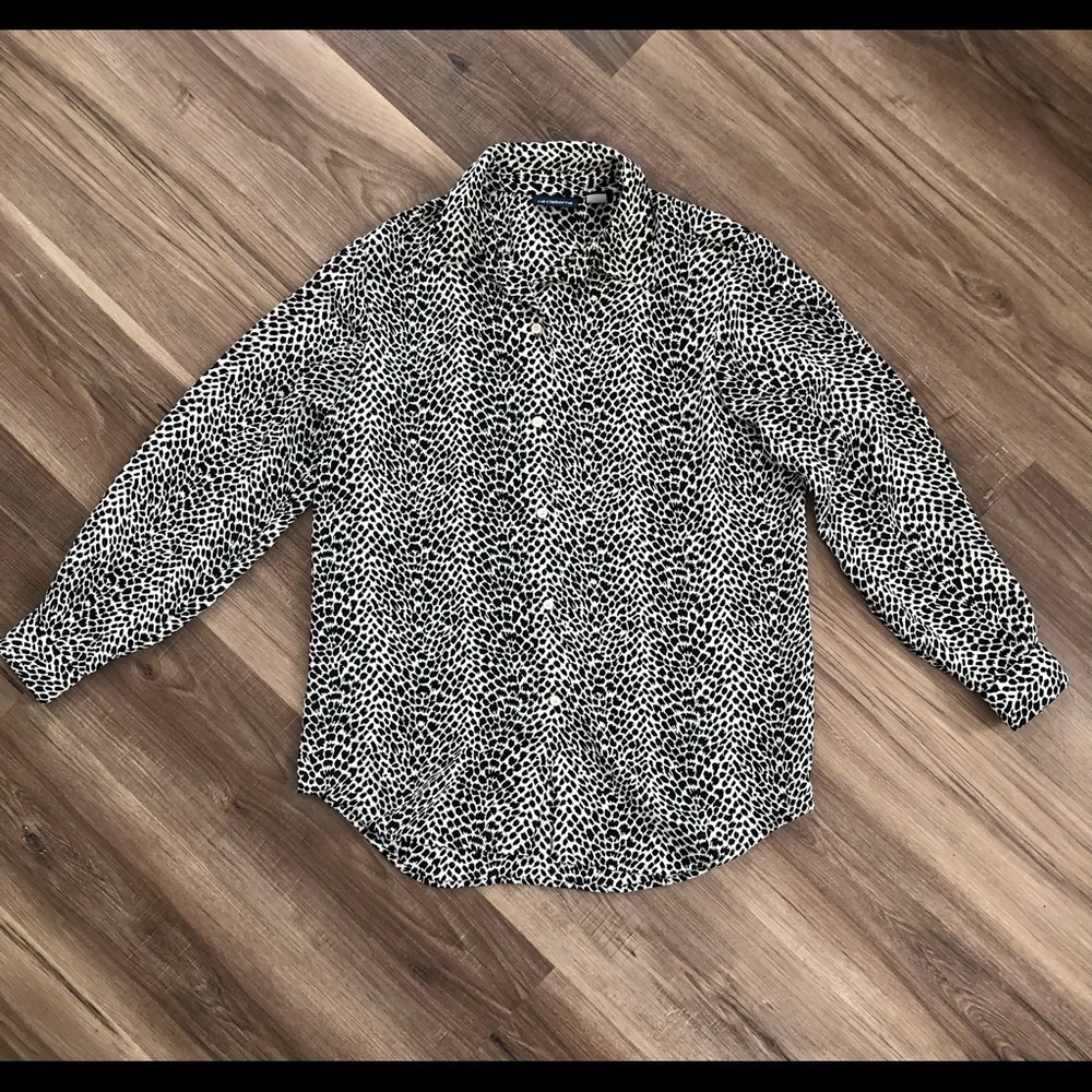 Liz Claiborne leopard print button up collar shirt size medium
